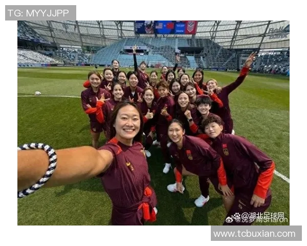 《奔跑在绿茵场上的她们 女足球星的成长与奋斗历程》 《奔跑在绿茵场上的她们 女足球星的成长与奋斗历程》