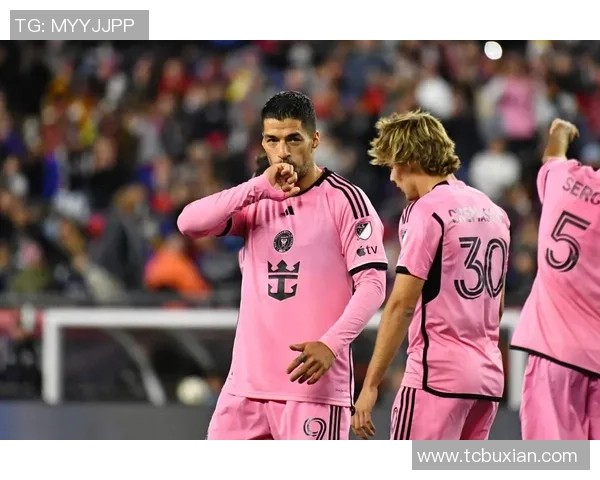 丑帅足球球星的独特魅力与球场风采分析 丑帅足球球星的独特魅力与球场风采分析