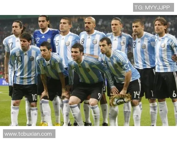 世界足球传奇球星卡：永恒光辉的巨星传奇