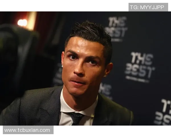 中国足球球星C罗最帅的足球过人技巧解析及其背后的训练秘诀 中国足球球星C罗最帅的足球过人技巧解析及其背后的训练秘诀