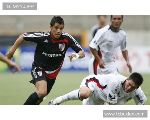 全球足球巨星盘点 从梅西到C罗 谁才是当今足坛的真正王者