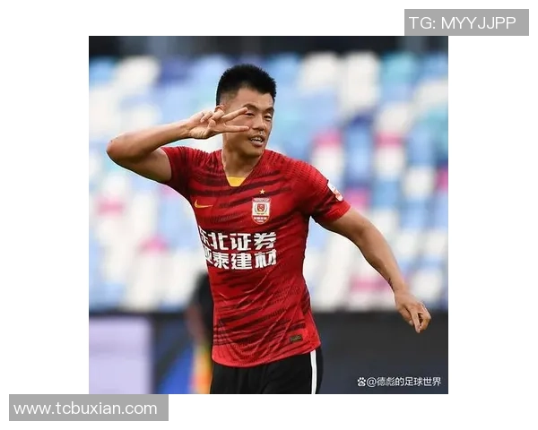 眼睛特别大的足球明星是谁 他为何成为球迷关注的焦点人物